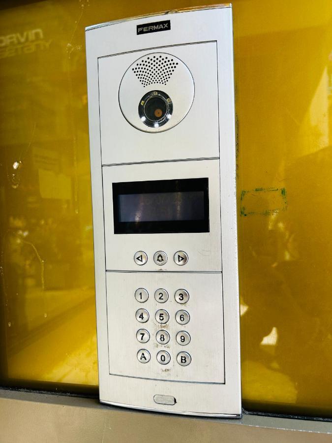 Corvin Boutique Apartment Parking In The Plaza Budapest Bagian luar foto