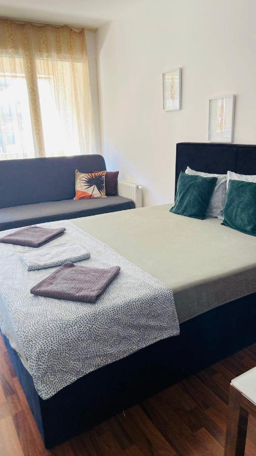 Corvin Boutique Apartment Parking In The Plaza Budapest Bagian luar foto