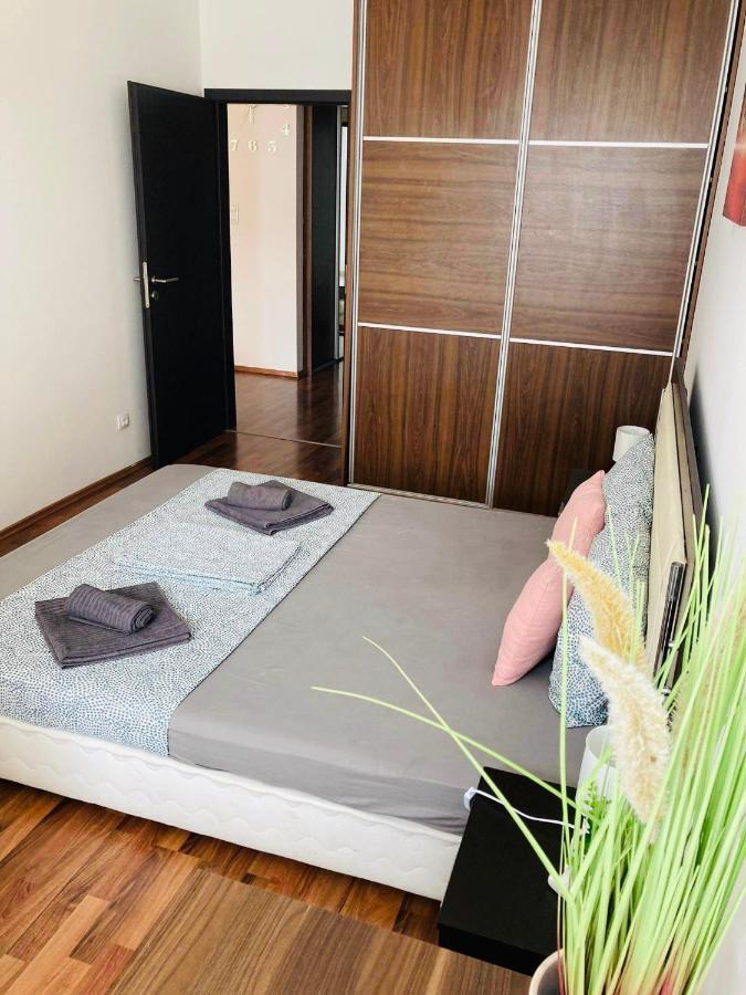 Corvin Boutique Apartment Parking In The Plaza Budapest Bagian luar foto
